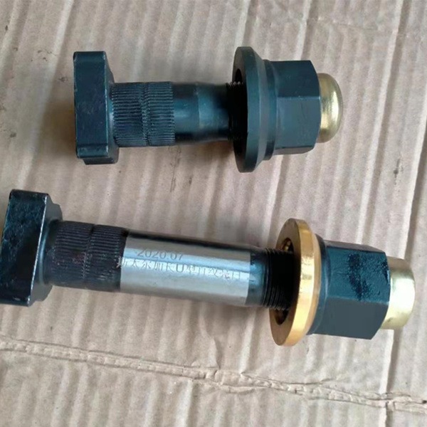 sinotruk howo truck spare parts howo bolts and nut howo screw howo riding bolt for whole truck