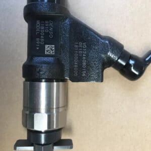 sinotruk howo injector VG1246080106 095000-8910 for HOWO truck for Denso