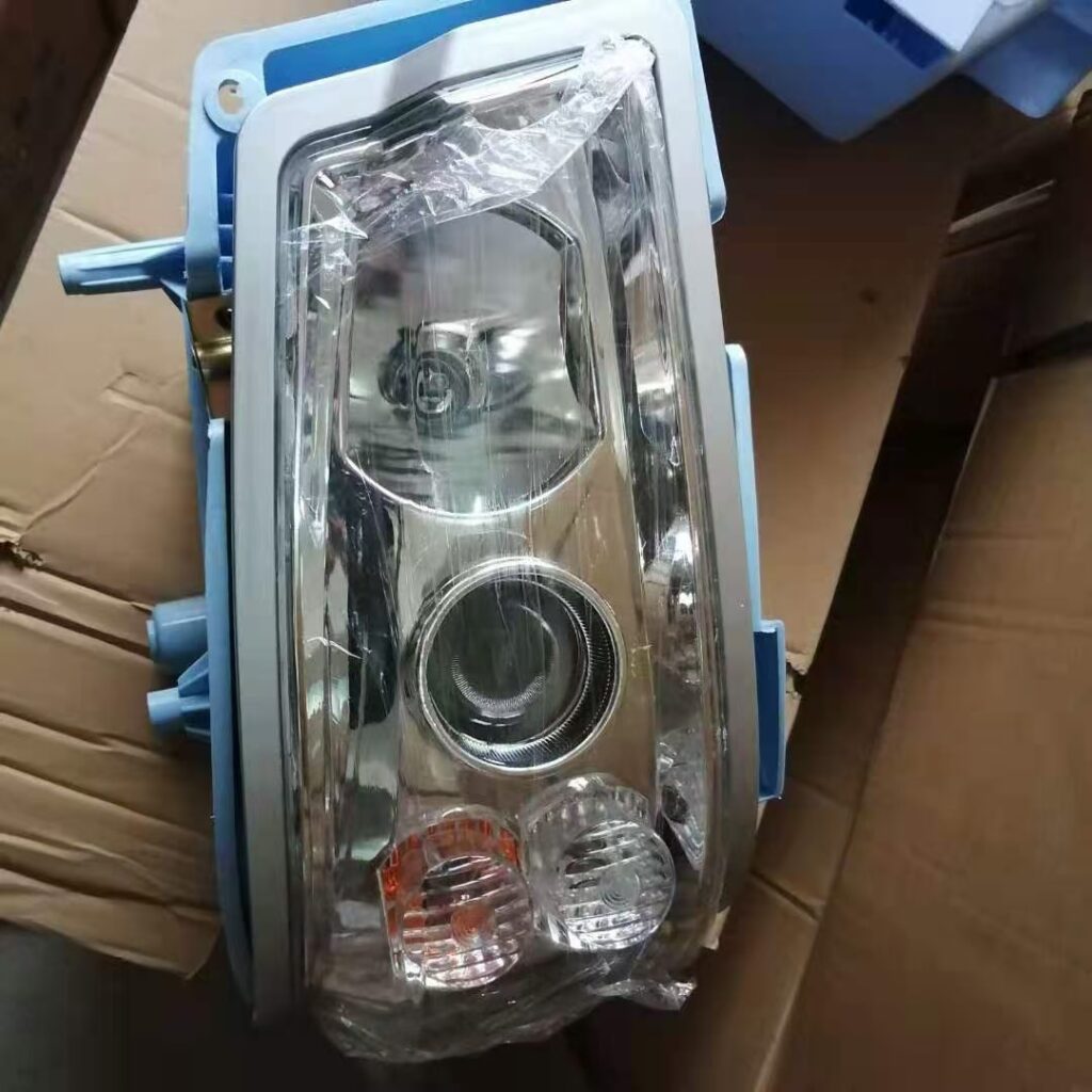 Sinotruk HOWO spare parts headlamp WG9719720002