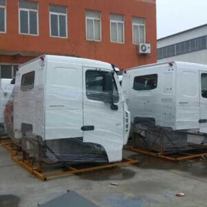 sinotruk howo A7-p loft roof cabin assembly with one sleeper howo a7 cabin parts