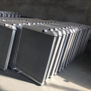 sinotruk howo a7 radiator tank assembly