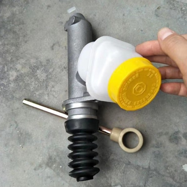 sinotruk howo a7 clutch master cylinder howo spare parts on sale