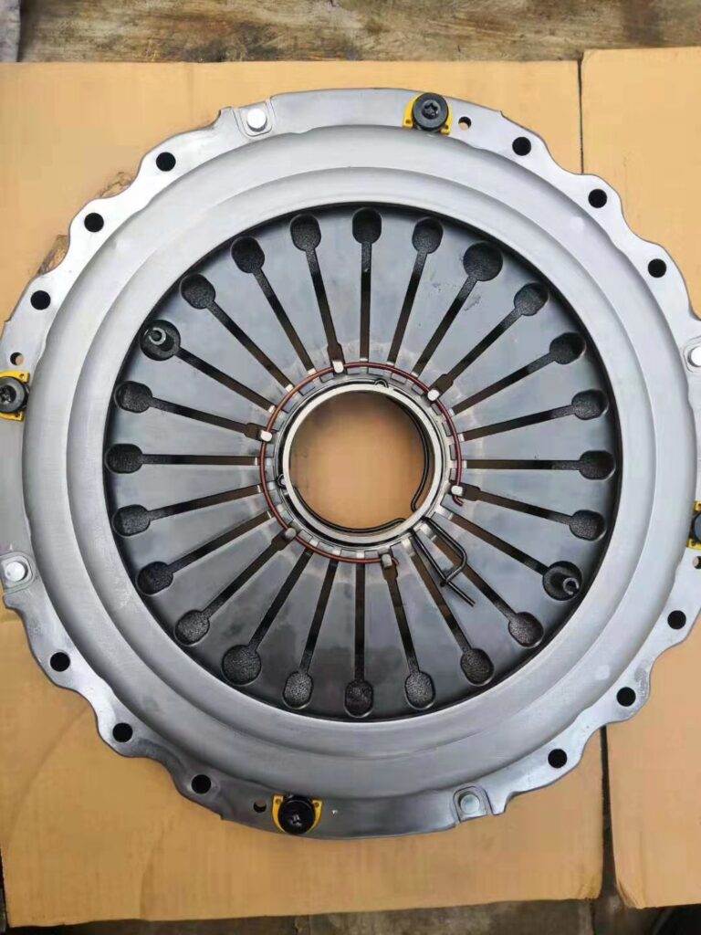 sinotruk truck parts howo clutch pressure plate AZ9725160100