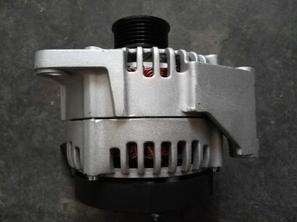 sinotruk howo truck parts howo 28V 70A alternator vg1246090017