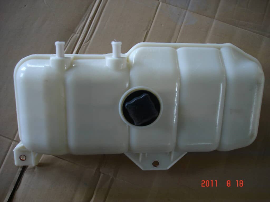 SINOTRUK HOWO TRUCK SPARE PARTS EXPANSION TANK WG9719530260