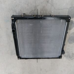 sinotruk howo radiator wg9918530001